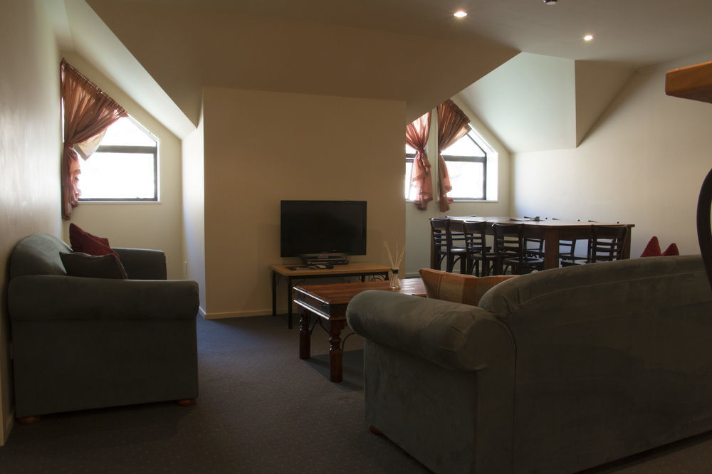 คาร์โดรนา อัลไพน์ อพาร์ตเมนต์ Hotel Cardrona ภายนอก รูปภาพ
